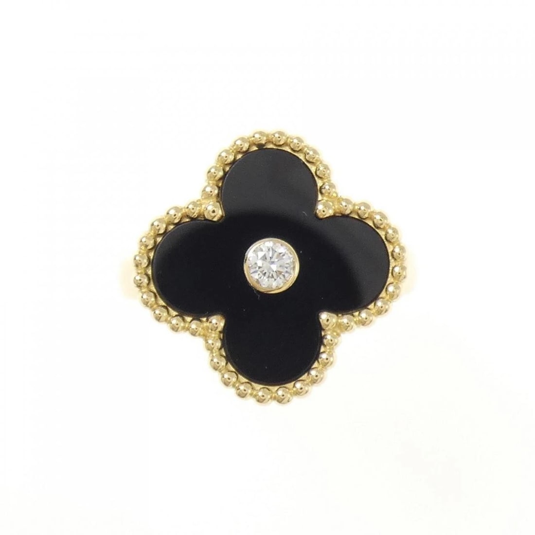 VAN CLEEF & ARPELS ALHAMBRA RING: Van Cleef & Arpels Alhambra Ring Brand: Van Cleef & Arpels Type: Ring Material: 750 yellow gold, Main Stone/Creation Onyx Secondary Stone Natural Color: None Size: US 3 3/4 Accessories: None <