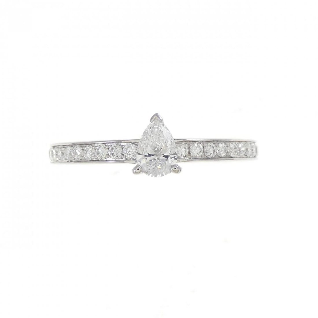 CHAUMET JOSEPHINE TRILLION DE CHAUMET RING: Chaumet Josephine Trillion de Chaumet Ring Brand: Chaumet Type: Ring Material: Hall mark, Main Stone/Creation Natural Color: None Size: US 5.5 Accessories: None Accessories Notice: When purchasing