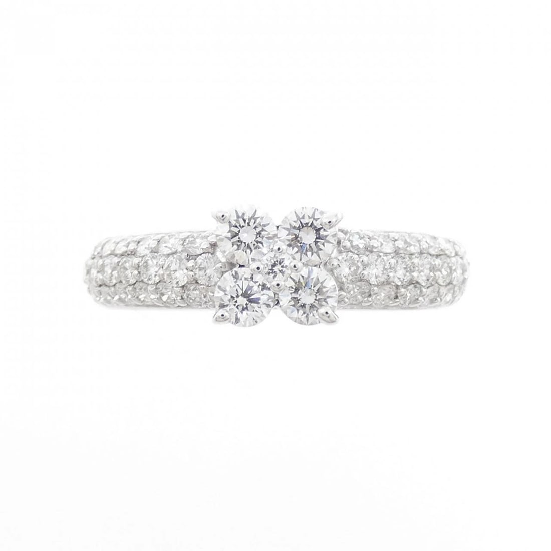 PONTE VECCHIO FLOWER DIAMOND RING: Ponte Vecchio Flower Diamond Ring Brand: Ponte Vecchio Type: Ring Material: K18 white gold, Main Stone/Creation Natural Color: White Gold Size: US 6 1/4 Accessories: None Accessories Notice: When
