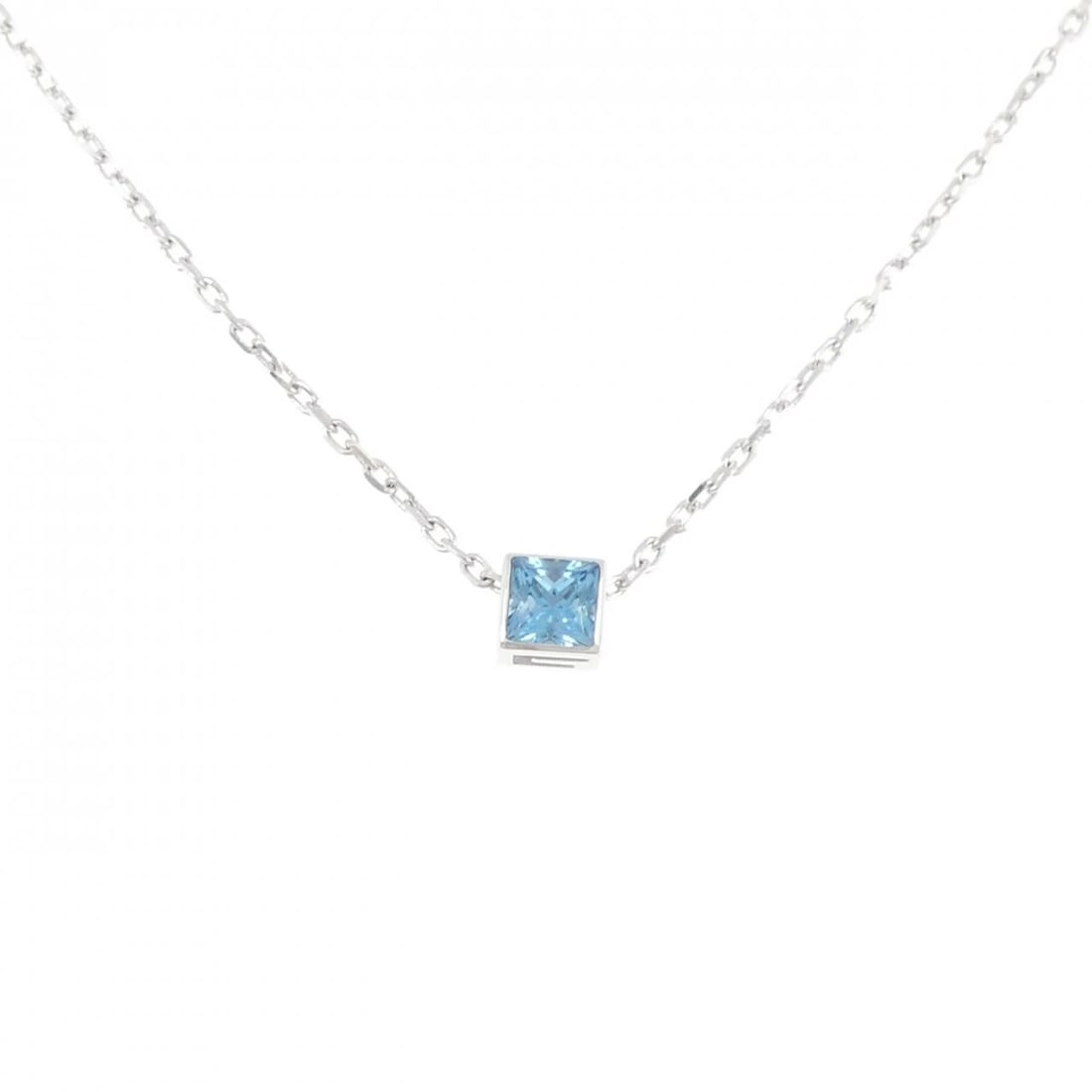 GUCCI CUBE NECKLACE: Gucci Cube Necklace Brand: GUCCI Type: Necklace Material: 750 white gold, Main Stone/Creation Blue Topaz Color: white gold Size: 38cm Pendant length approx. x width approx.: 4.8mmx4.8mm Chain maximum