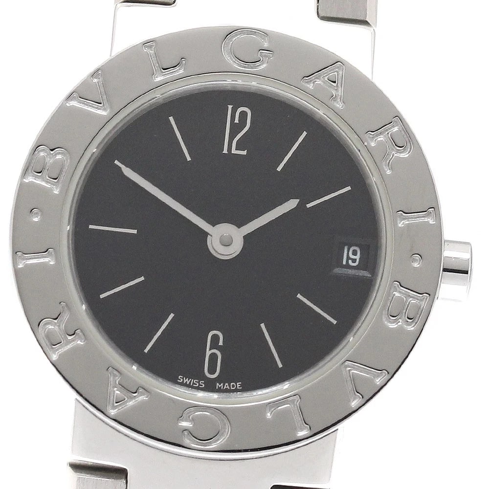 BVLGARI QUARTZ WATCH: BVLGARI Quartz Watch Brand: BVLGARI Type: Wristwatch Material: Band Material Stainless Steel, Case Material Stainless Steel Color: Band Color Silver, Dial Colorblack, Case ColorSilver Size: Case Size