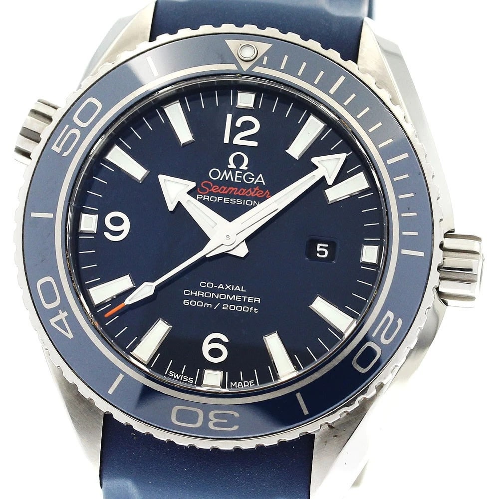 OMEGA SEAMASTER PLANET OCEAN DATE WATCH: OMEGA Seamaster Planet Ocean Date Watch Brand: OMEGA Type: Wristwatch Material: Band Material rubber, Case Material titanium Color: Band Color blue, Dial Colorblue, Case ColorSilver Size: Case Size Ab