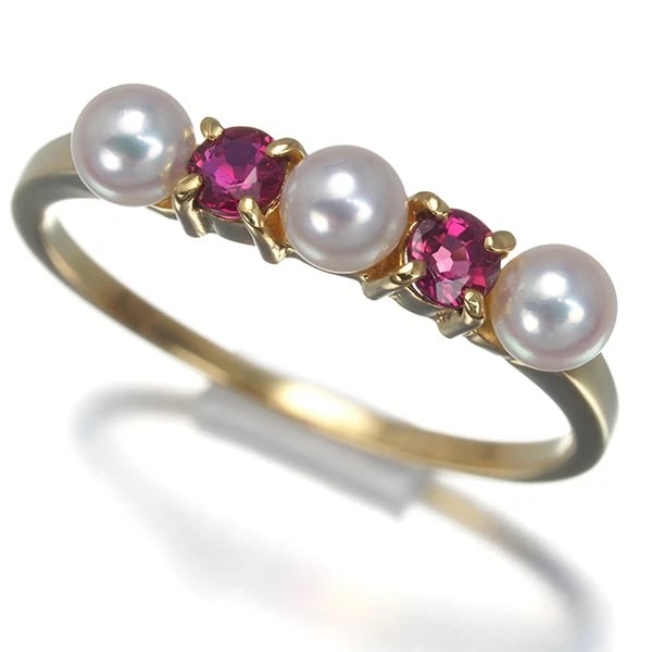 MIKIMOTO RING BABY AKOYA PEARL RUBY 18K: Mikimoto Ring Baby Akoya Pearl Ruby 18K Brand: MIKIMOTO Type: Ring Material: 18K / 750 / Yellow Gold, Main Stone/Creation CULTURED Color: Yellow Gold Size: US 5.25 - 5.5 Accessories: None