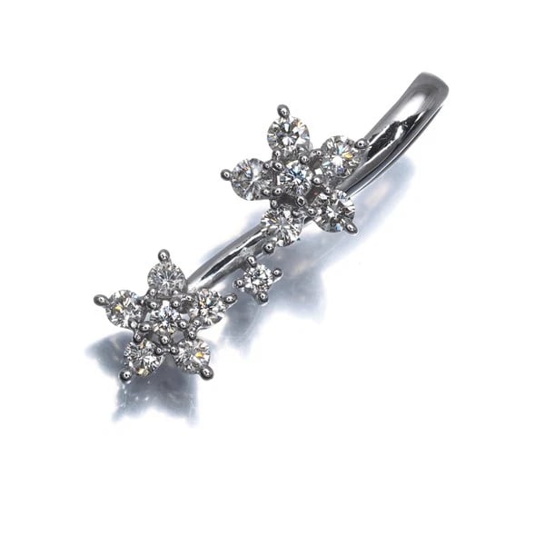 TASAKI PENDANT DIAMOND FLOWER 18K 750 WHITE GOLD: TASAKI Pendant Diamond Flower 18K 750 White Gold Brand: TASAKI Type: Pendant Material: 18K / 750 / White Gold, Main Stone/Creation NATURAL Color: white Gold Size: Design size: 24.7 x 7.8mm Bail inner 