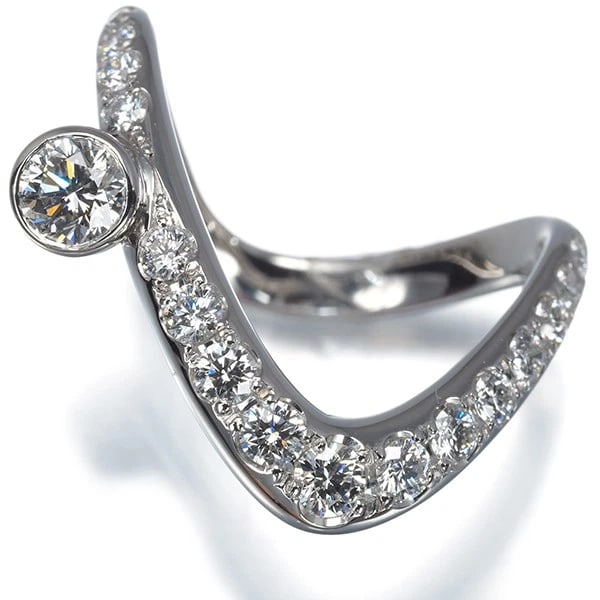 DIAMOND RING 900 PLATINUM: Diamond Ring 900 Platinum Brand: Unbranded Type: Ring Material: 900 / Platinum, Main Stone/Creation NATURAL Color: Silver Size: US 5.25 - 5.5 Accessories: None Accessories Notice: When pur