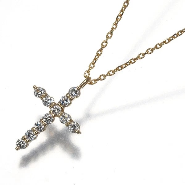 VENDOME NECKLACE DIAMOND CROSS 18K 750 YELLOW GOLD: VENDOME Necklace Diamond Cross 18K 750 Yellow Gold Brand: VENDOME Type: Necklace Material: 18K / 750 / Yellow Gold, Main Stone/Creation NATURAL Color: Yellow Gold Size: Necklace length: 45cm AdjUS