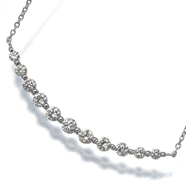 QVC NECKLACE DIAMOND H&C LINE 18K 750 WHITE GOLD: QVC Necklace Diamond H&C Line 18K 750 White Gold Brand: QVC Type: Necklace Material: 18K / 750 / White Gold, Main Stone/Creation NATURAL Color: White Gold Size: Necklace length: 45cm AdjUS table to sh