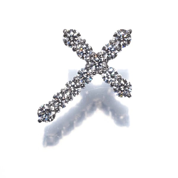 DIAMOND CROSS PENDANT 900 PLATINUM: Diamond Cross Pendant 900 Platinum Brand: Unbranded Type: Pendant Material: 900 / Platinum, Main Stone/Creation NATURAL Color: Silver Size: Design size: 22.2 x 16.0mm Bail inner diameter: 6.01.2mm
