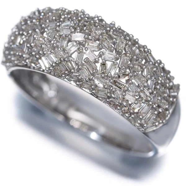 DIAMOND PAVED TAPERED-CUT RING 18K 750 WHITE GOLD: Diamond Paved Tapered-cut Ring 18K 750 White Gold Brand: Unbranded Type: Ring Material: 18K / 750 / White Gold, Main Stone/Creation NATURAL Color: White gold Size: US 6.5 - 6.75 Accessories: None
