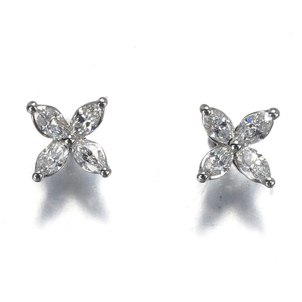 TIFFANY&CO. EARRINGS DIAMOND VICTORIA MINI 950 PLATINUM: Tiffany&Co. Earrings Diamond Victoria Mini 950 Platinum Brand: Tiffany & Co. Type: Earrings Material: 950 / Platinum, Main Stone/Creation NATURAL Color: Silver Size: Design size: 5.3 x 5.3mm Acces
