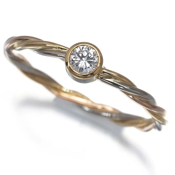 CARTIER RING DIAMOND TWIST 3COLOR 18K 750 YELLOW WHITE ROSE GOLD: Cartier Ring Diamond Twist 3color 18K 750 Yellow White Rose Gold Brand: Cartier Type: Ring Material: 18K / 750 / Yellow Gold 18K / 750 / White Gold 18K / 750 / Rose Gold, Main Stone/Creation NATURAL C