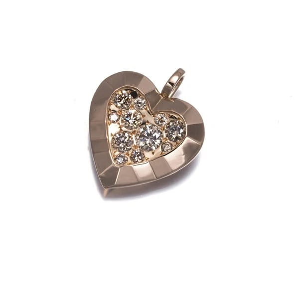 KASHIKEY PENDANT DIAMOND MOTIF HEART 18K: KASHIKEY Pendant Diamond Motif Heart 18K Brand: KASHIKEY Type: Pendant Material: 18K / 750 / Rose Gold, Main Stone/Creation NATURAL Color: Rose Gold Size: Design size: 13.2 x 13.2mm Total length of th