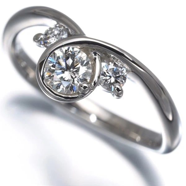 DIAMOND RING 900 PLATINUM: Diamond Ring 900 Platinum Brand: Unbranded Type: Ring Material: 900 / Platinum, Main Stone/Creation NATURAL Color: Silver Size: US 6 - 6.25 Accessories: None Accessories Notice: When purch