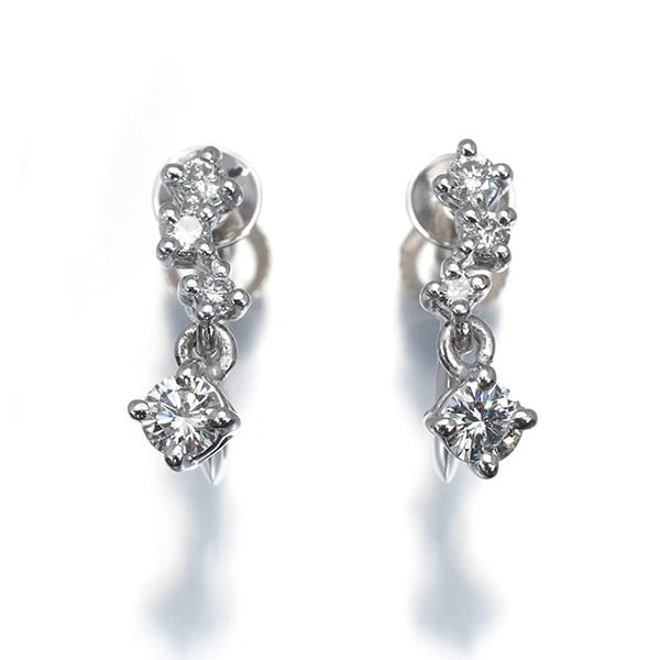 TASAKI EARRINGS DIAMOND DROP 900 PLATINUM: TASAKI Earrings Diamond Drop 900 Platinum Brand: TASAKI Type: Earring Material: 900 / Platinum, Main Stone/Creation NATURAL Color: Silver Size: Total length of design: 11.5mm Accessories: None