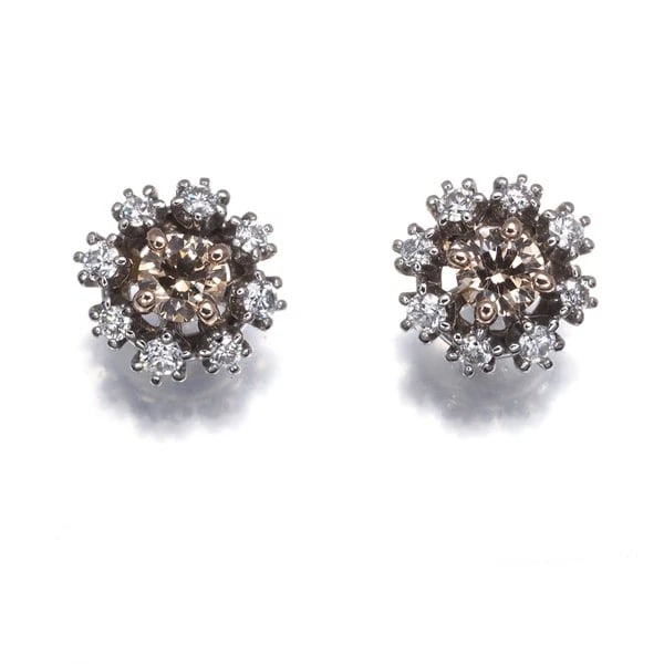 KASHIKEY EARRINGS BROWN DIAMOND FLOWER PT 900/18K RG: KASHIKEY Earrings Brown Diamond Flower Pt 900/18K RG Brand: KASHIKEY Type: Earrings Material: 900 / Platinum 18K / 750 / Rose Gold, Main Stone/Creation NATURAL Color: Silver,RG Size: Design Size: Diam