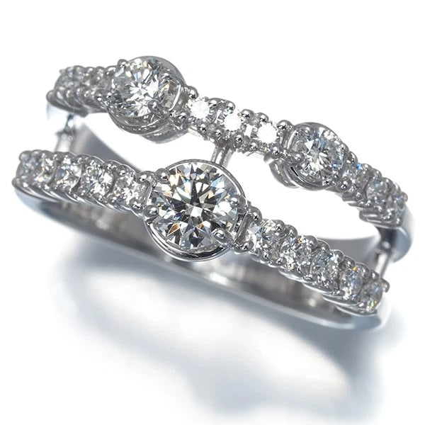 TASAKI RING DIAMOND 18K 750 WHITE GOLD: TASAKI Ring Diamond 18K 750 White Gold Brand: TASAKI Type: Ring Material: 18K / 750 / White Gold, Main Stone/Creation NATURAL Color: white gold Size: US 6.5 - 6.75 Accessories: None Access