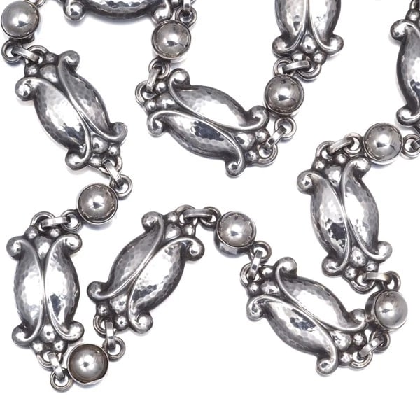 GEORG JENSEN NECKLACE MOONLIGHT BLOSSOM 15 925 STERLING SILVER: Georg Jensen Necklace Moonlight Blossom 15 925 Sterling Silver Brand: Georg Jensen Type: Necklace Material: 925 / Sterling Silver, Color: Silver Size: Necklace length: 42cm Design width: 14.0mm Ac