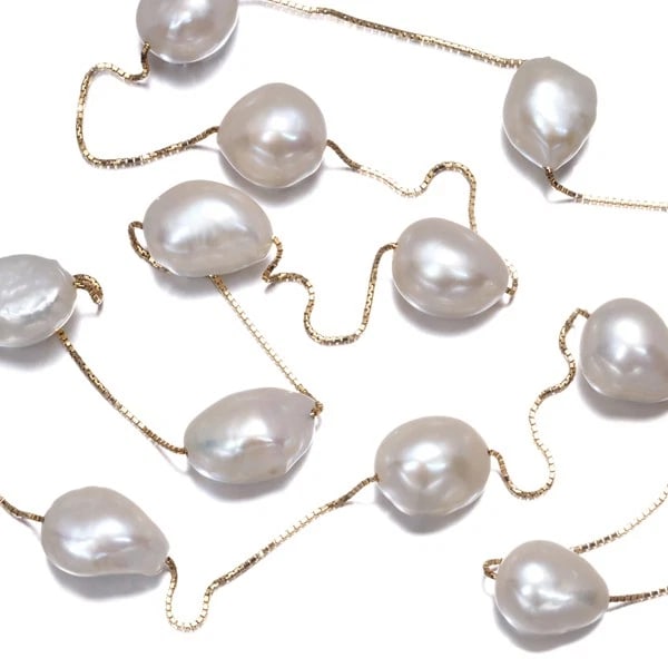 TASAKI NECKLACE BAROQUE PEARL LONG STATION: TASAKI Necklace Baroque Pearl Long Station Brand: TASAKI Type: Necklace Material: 18K / 750 / Yellow Gold, Main Stone/Creation Cultured Color: YEllow Gold Size: Necklace length: 85cm AdjUS table to sh