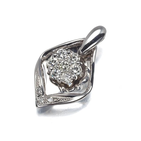 DIAMOND PAVED DROP PENDANT 18K 750 WHITE GOLD: Diamond Paved Drop Pendant 18K 750 White Gold Brand: Unbranded Type: Pendant Material: 18K / 750 / White Gold, Main Stone/Creation Natural Color: white gold Size: Design size: 19.4 x 11.7mm Bail inner
