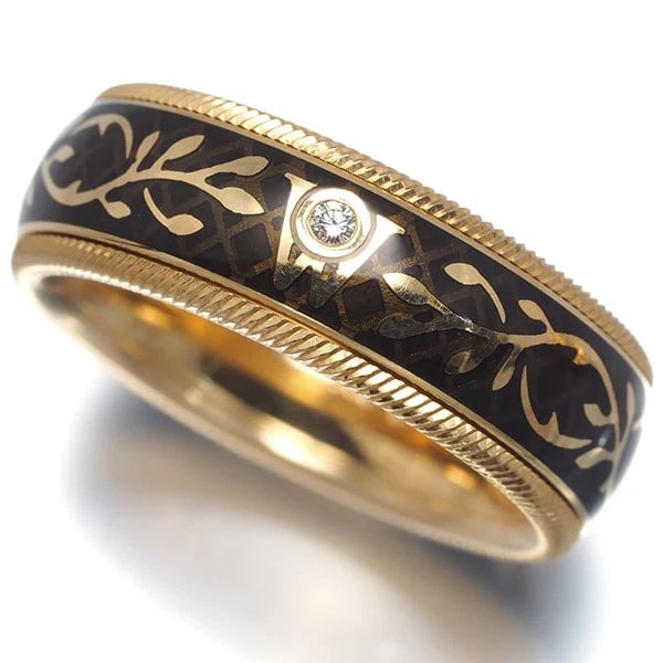 MIKIMOTO RING DIAMOND EMAILLES SCROLL 18K YG/ENAMEL: Mikimoto Ring Diamond Emailles Scroll 18K YG/Enamel Brand: Mikimoto Type: Ring Material: 18K / 750 / Yellow Gold Enamel, Main Stone/Creation Natural Color: YEllow Gold Size: US 6 - 6.25 Accessorie
