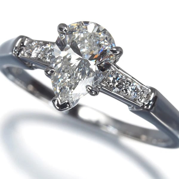 HARRY WINSTON RING DIAMOND PT 950: HARRY WINSTON Ring Diamond Pt 950 Brand: HARRY WINSTON Type: Ring Material: 18K / 750 / Yellow Gold, Main Stone/Creation NATURAL Color: YEllow Gold Size: US 5.25 - 5.5 Accessories: None Ac