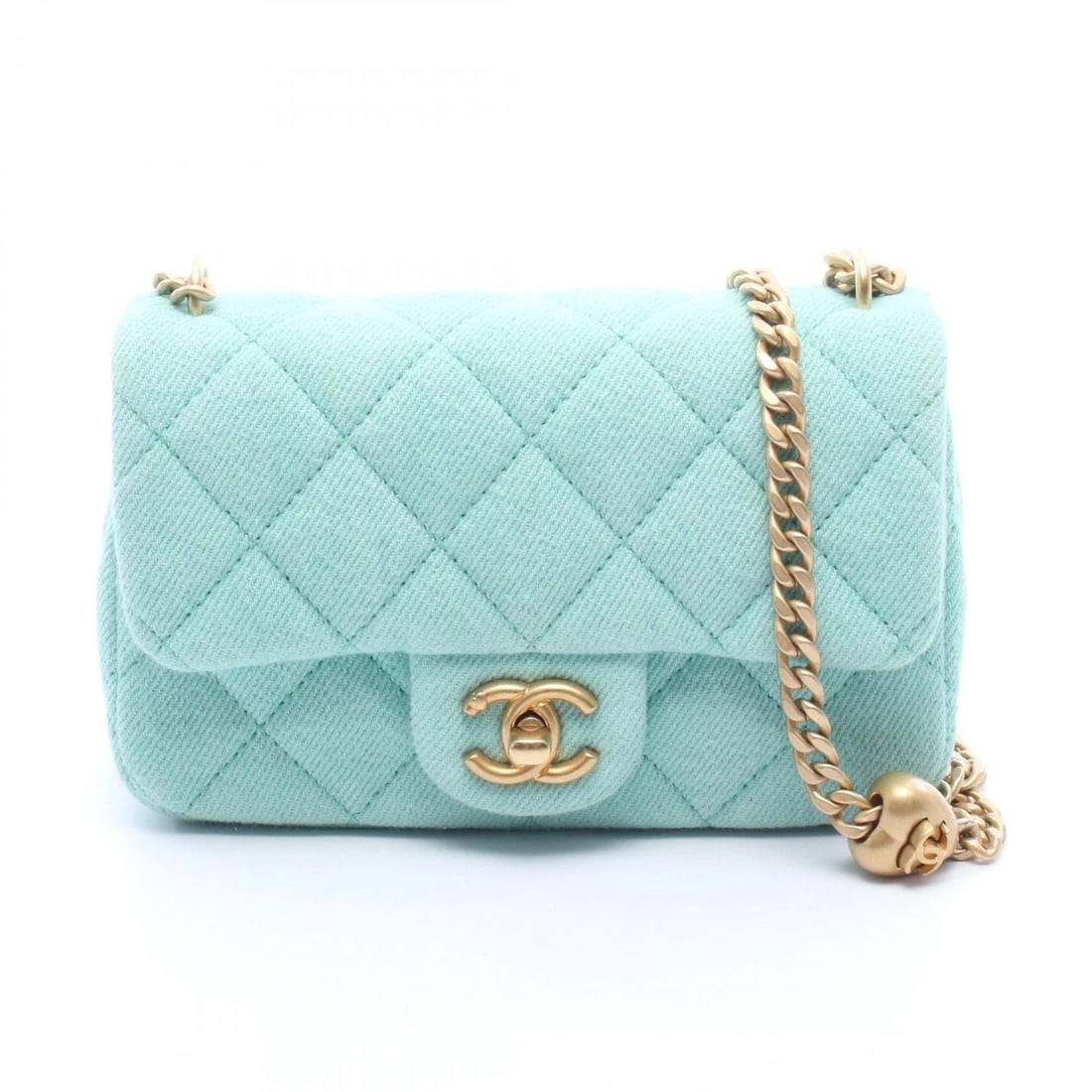 CHANEL MATELASSE CHAIN SHOULDER CROSSBODY BAG: CHANEL Matelasse Chain Shoulder crossbody Bag Brand: CHANEL Type: Shoulder Bag Material: denim Color: Green??ish colors Size: H:11.5cm x W:20cm x D:6.5cm (H:4.5" x W:7.9" x D:2.6") Accessories: No