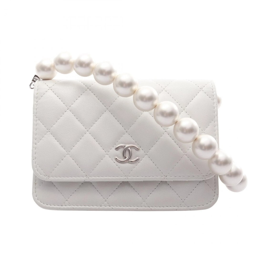 CHANEL MATELASSE PEARL CHAIN SHOULDER CROSSBODY BAG: CHANEL Matelasse Pearl Chain Shoulder crossbody Bag Brand: CHANEL Type: Shoulder Bag Material: Lambskin (sheep leather) Color: White??ish colors Size: H:9.5cm x W:15cm x D:2cm (H:3.7" x W:5.9" x D:0.8