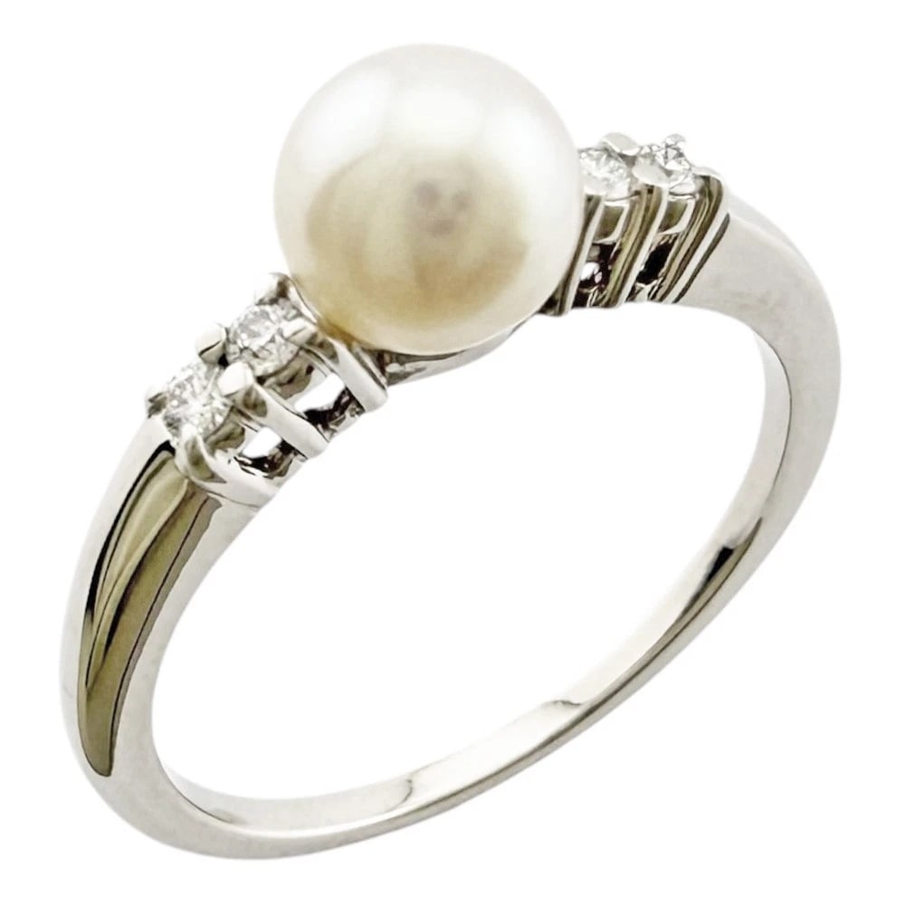 MIKIMOTO RING K18 WHITE GOLD PEARL SAPPHIRE: MIKIMOTO Ring K18 white gold Pearl sapphire Brand: MIKIMOTO Type: Ring Material: K18 white gold, Main Stone/Creation Pearl/diamond Color: Silver Size: US 6 1/8 Accessories: None Accessorie