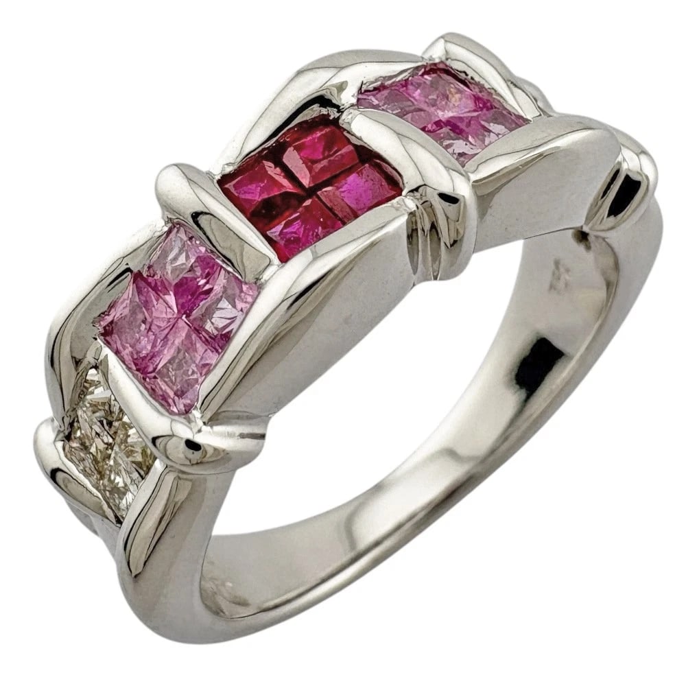 RING K18 WHITE PINK SAPPHIRE: Ring K18 white Pink sapphire Brand: Unbranded Type: Ring Material: K18 white gold, Main Stone/Creation Sapphire Diamond Color: Silver Size: US 6 1/8 Accessories: None Accessories Notice: W