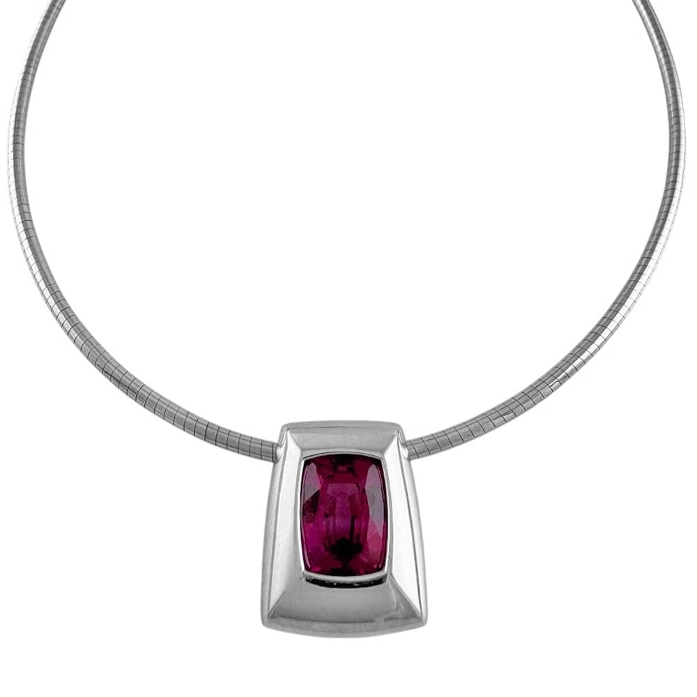 TASAKI NECKLACE K18 WHITE GOLD: TASAKI Necklace K18 white gold Brand: TASAKI Type: Necklace Material: K18 white gold, Main Stone/Creation garnet Color: Silver Size: (CM) Total Length:43cm Chain width:1.5mm Top:W11.0mm x H14.0mm