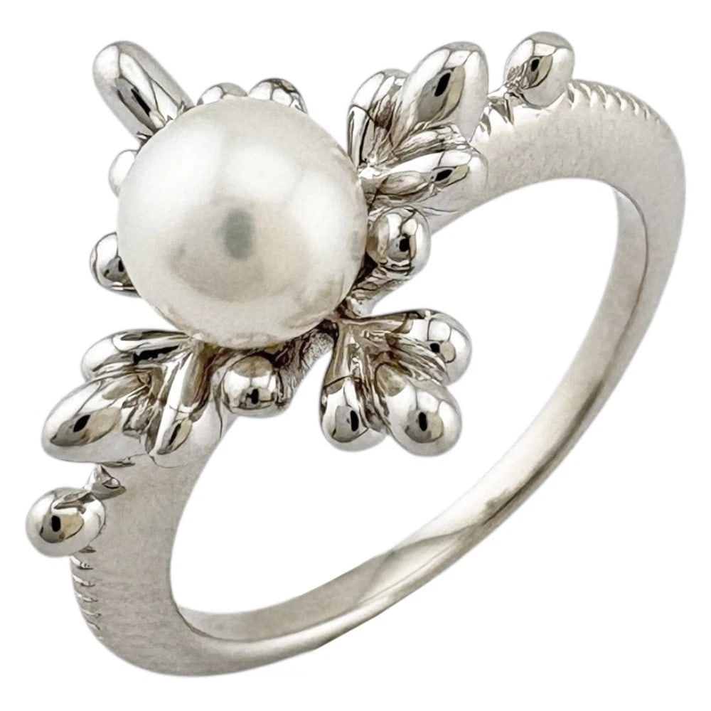 MIKIMOTO RING K18 WHITE GOLD: MIKIMOTO Ring K18 white gold Brand: MIKIMOTO Type: Ring Material: K18 white gold, Main Stone/Creation Pearl Color: Silver Size: US 4 3/4 Accessories: None Accessories Notice: When purchasing