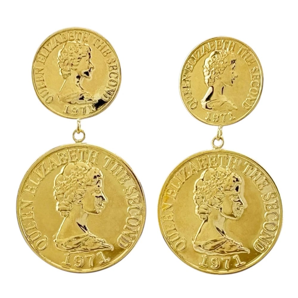 NEW EARRING K18 YELLOW GOLD: new earring K18 yellow gold Brand: Unbranded Type: earring Material: K18 yellow gold, Color: gold Size: (CM) 28.0mm x 15.0mm(*mm) Coin Diameter: 0.4"-0.6" (Inch) 1.1 x 0.6inch Post length: 10.0mm