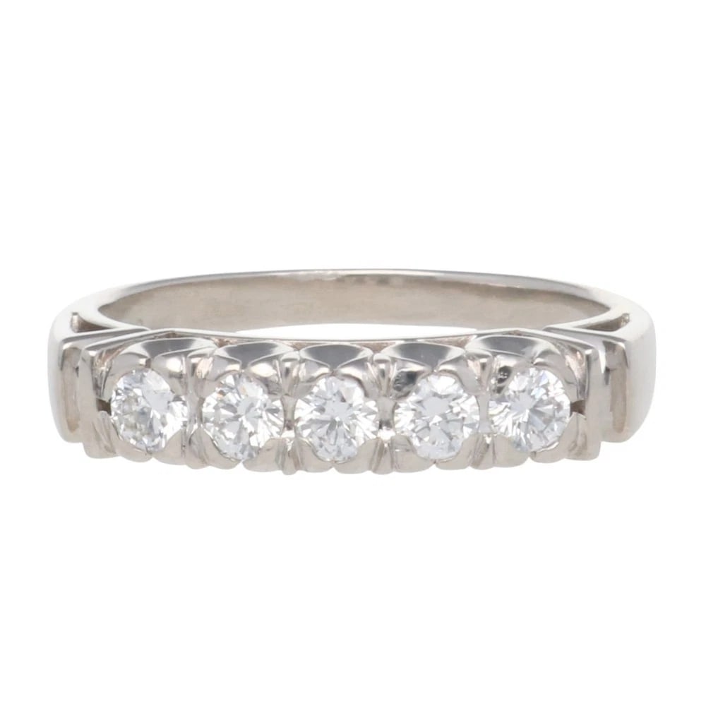 RING PT900PLATINUM DIAMOND: Ring Pt900Platinum diamond Brand: Unbranded Type: Ring Material: Pt900Platinum, Main Stone/Creation Natural Color: Silver Size: US 6 1/8 Accessories: None Accessories Notice: When purchasing