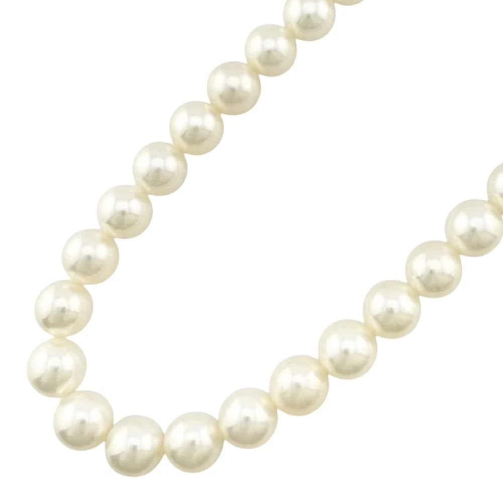 TASAKI NECKLACE SILVER: TASAKI Necklace Silver Brand: TASAKI Type: Necklace Material: Silver, Color: Silver Size: (CM) Total Length:44cm Pearl Diameter: 0.3 "" (Inch) Total Length:17.3inch Accessories: None Accessories