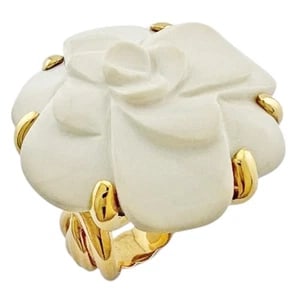CHANEL RING K18 YELLOW GOLD WHITE: CHANEL Ring K18 yellow gold White Brand: CHANEL Type: Ring Material: 18k Yellow Gold, Main Stone/Creation White Chalcedony Color: gold Size: US 4 1/2 Accessories: None Accessories Notice: