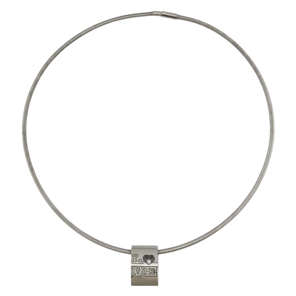 CHOPARD NECKLACE K18 WHITE GOLD: Chopard Necklace K18 white gold Brand: Chopard Type: Necklace Material: K18 white gold, Main Stone/Creation Natural Color: Silver Size: (CM) Total Length:43cm Chain width:2.5mm Top:W13.5mm x H19.0mm (