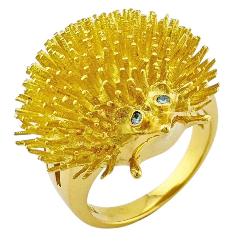 RING K18 YELLOW GOLD: Ring K18 yellow gold Brand: Unbranded Type: Ring Material: K18 yellow gold, Main Stone/Creation Natural Color: gold Size: US 6 Accessories: None Accessories Notice: When purchasing pre-owned goods,