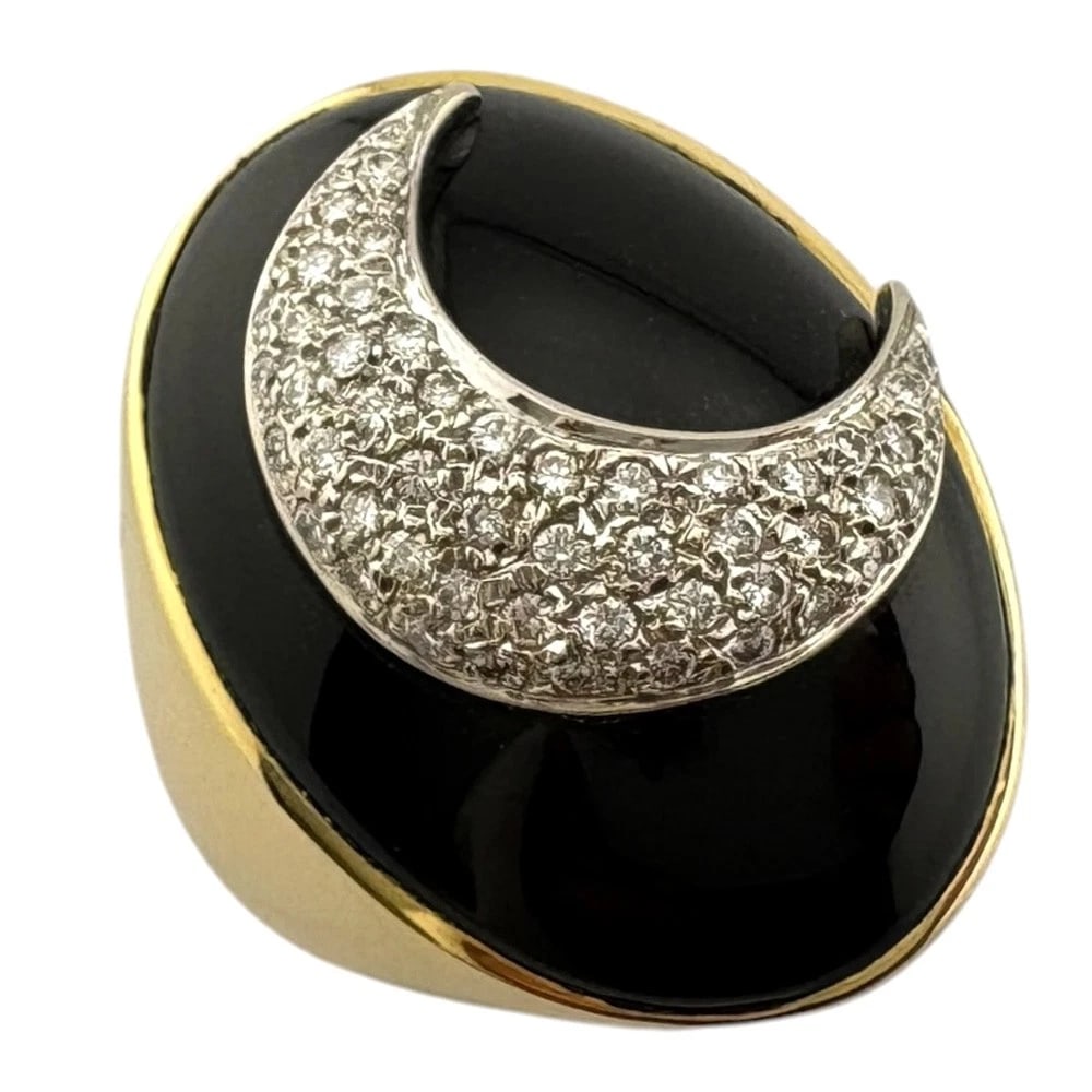 PONTE VECCHIO RING K18: Ponte Vecchio Ring K18 Brand: Ponte Vecchio Type: Ring Material: K18 yellow gold, Main Stone/Creation diamond onyx Color: Silver Size: US 6 3/4 Accessories: None Accessories Notice: When purchasing
