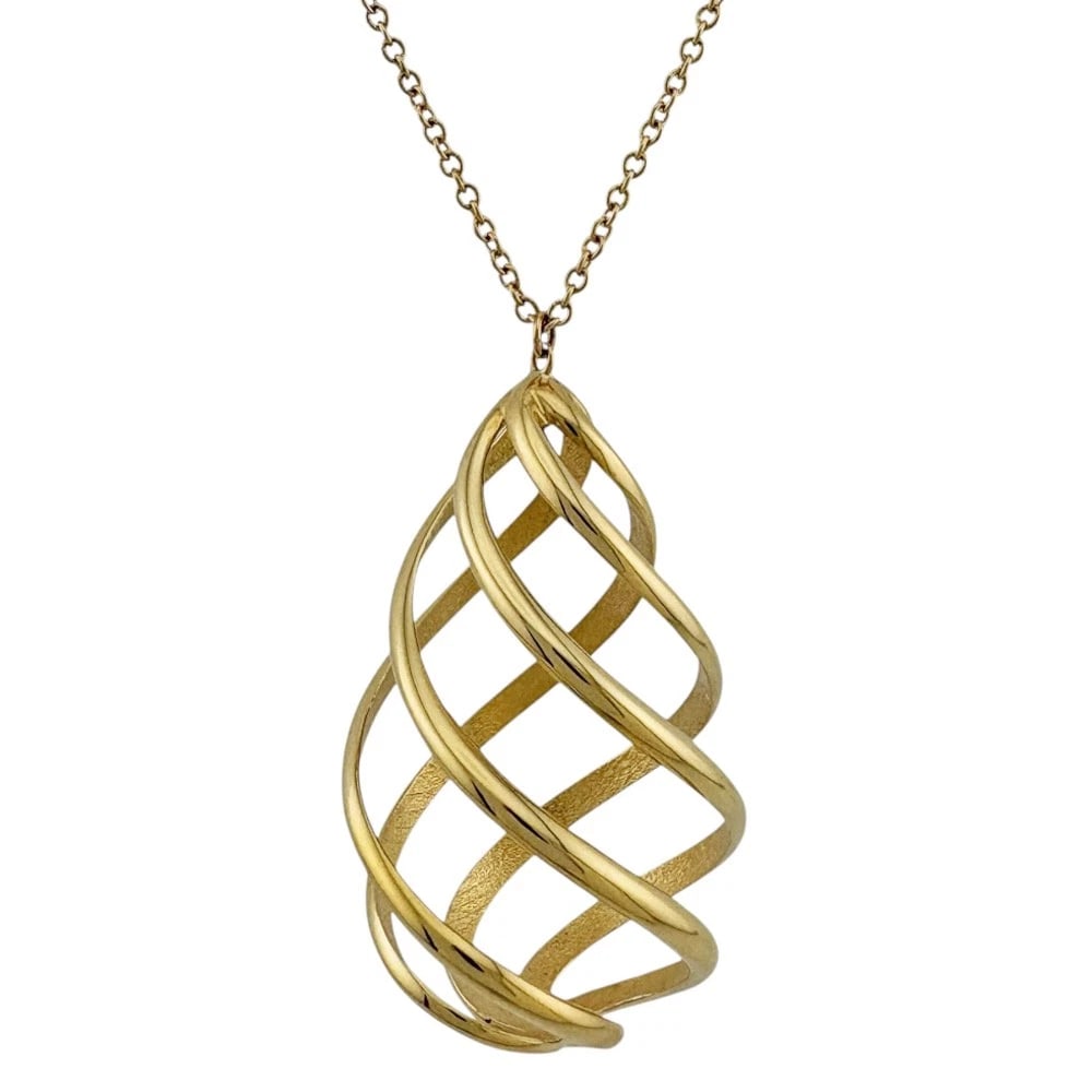 TIFFANY&CO. NECKLACE K18 YELLOW GOLD USED: TIFFANY&Co. Necklace K18 yellow gold used Brand: Tiffany&co. Type: Necklace Material: K18 yellow gold, Color: gold Size: (CM) Total Length:61cm Chain width:1.0mm Top:W23.0mm x H43.0mm (Inch) Total Len
