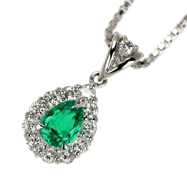 PT900/ PT850 EMERALD DIAMOND PENDANT NECKLACE: Pt900/ Pt850 Emerald Diamond Pendant Necklace Brand: None Type: pendant necklace Material: Pt900/ Pt850, Main Stone/Creation emeraldSideStoneDiamond Color: Silver Size: Necklace: Chain Length40.5cm