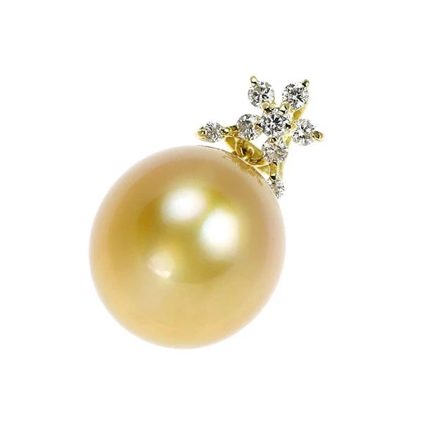 K18YG PEARL DIAMOND PENDANT: K18YG pearl diamond pendant Brand: None Type: pendant top Material: K18YG, Color: Yellow Gold Size: Length/Width/Diameter (CM)24.3 Accessories: None Accessories Notice: When purchasing pre-owned