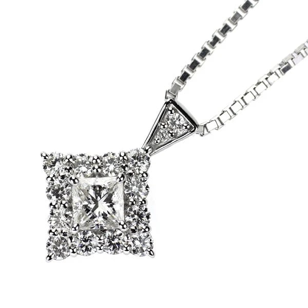 PT950/PT850 DIAMOND PENDANT NECKLACE: Pt950/Pt850 diamond pendant necklace Brand: None Type: pendant necklace Material: Pt950/Pt850, Main Stone/Creation Natural Color: SILVER Size: Necklace: Chain Length ?45cm Accessories: None