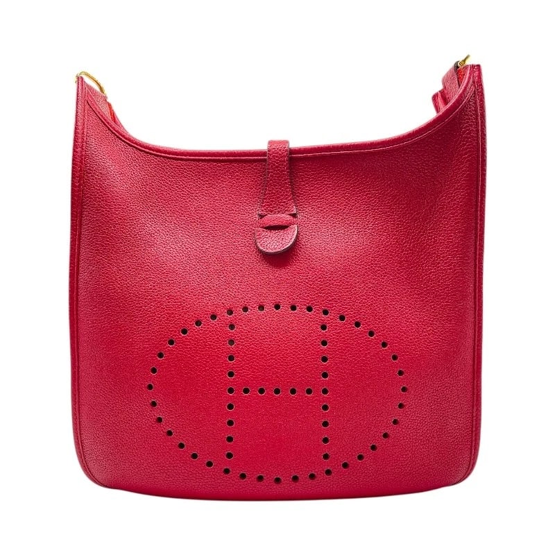 HERMES EVELYN 3PM SHOULDER BAG: HERMES Evelyn 3PM Shoulder Bag Brand: HERMES Type: Shoulder Bag Material: Taurillon Clemence Color: Rouge Kazak GDHardware Size: W29cm x H31cmx D6cm W11.4 x H12.2x D2.4inch Accessories: None <