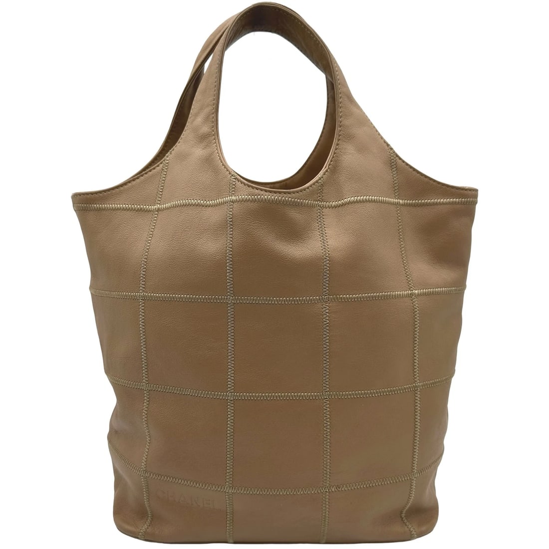 CHANEL CHOCOLATE BAR FRINGE TOTE BAG: CHANEL Chocolate Bar Fringe Tote Bag Brand: CHANEL Type: Tote Bag Material: Calfskin Color: Beige SilverHardware Size: W24cm x H26cmx D14cm W9.4 x H10.2x D5.5inch Accessories: None Accesso