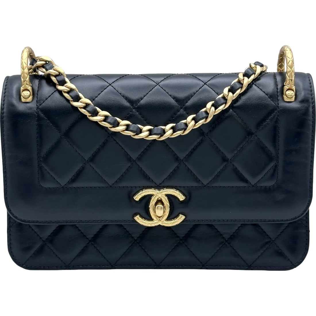 CHANEL MATELASSÉ SMALL FLAP BAG SHOULDER BAG: CHANEL Matelassé Small Flap Bag Shoulder Bag Brand: CHANEL Type: Shoulder Bag Material: Calfskin Color: Black Gold Hardware Size: W20cm x H14cmx D7cm W7.9 x H5.5x D2.8inch Accessories: None