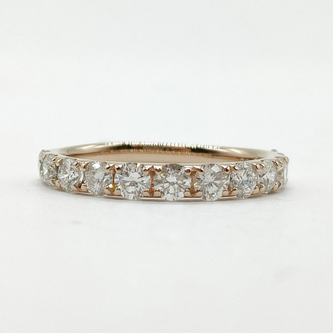 JEWELRY RING NATURAL DIAMOND GOLD: Jewelry Ring Natural Diamond Gold Brand: Unbranded Type: Ring Material: Gold, Color: Rose Gold Size: US 6 5/8 Accessories: None Accessories Notice: When purchasing pre-owned goods, please refer to