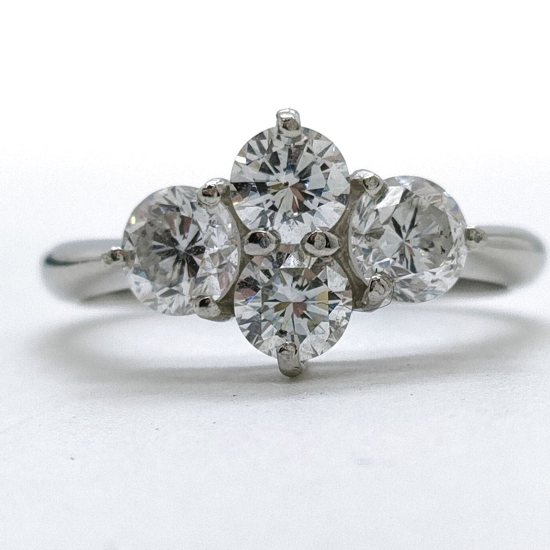 JEWELRY RING NATURAL DIAMOND PLATINUM: Jewelry Ring Natural Diamond Platinum Brand: Unbranded Type: Ring Material: Platinum, Color: Platinum Size: US 4 1/8 Accessories: None Accessories Notice: When purchasing pre-owned goods,