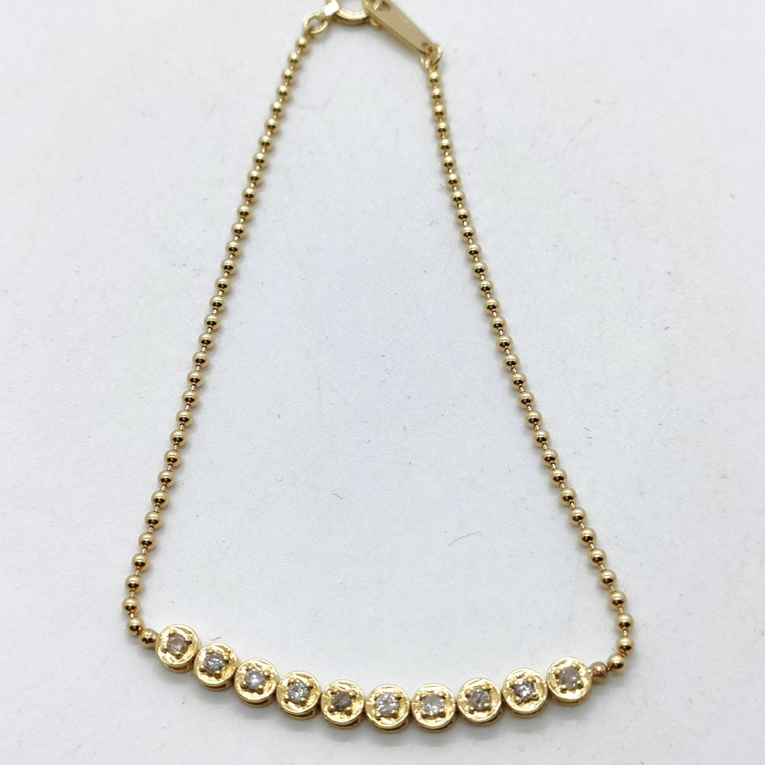 JEWELRY BRACELET NATURAL DIAMOND GOLD: Jewelry Bracelet Natural Diamond Gold Brand: Unbranded Type: Bracelet Material: Gold, Color: Yellow Gold Size: Chain Size : 17 cm / 6.69 inch Accessories: None Accessories Notice: When purc