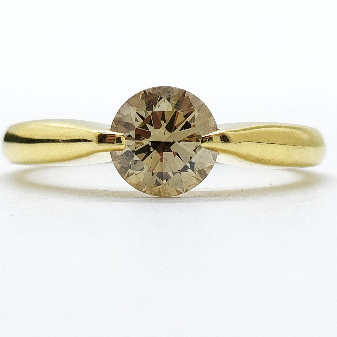 JEWELRY RING NATURAL DIAMOND GOLD: Jewelry Ring Natural Diamond Gold Brand: Unbranded Type: Ring Material: Gold, Color: Yellow Gold Size: US 7 1/2 Accessories: None Accessories Notice: When purchasing pre-owned goods, pleas