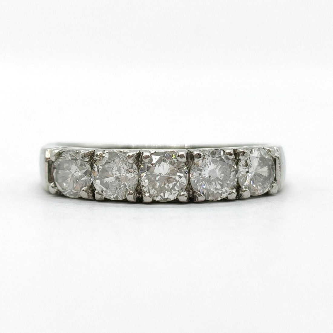 JEWELRY RING NATURAL DIAMOND PLATINUM: Jewelry Ring Natural Diamond Platinum Brand: Unbranded Type: Ring Material: Platinum, Color: Platinum Size: US 7 7/8 Accessories: None Accessories Notice: When purchasing pre-owned goods,